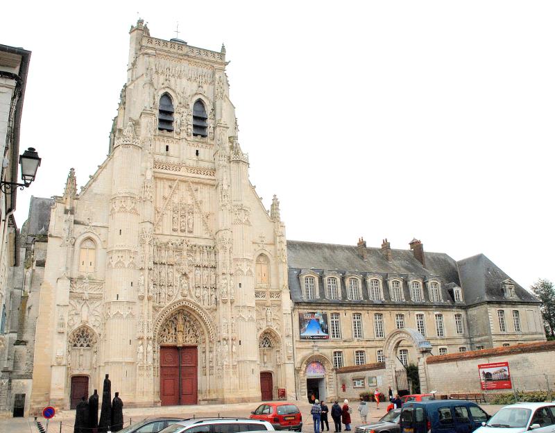 Ancienne abbaye, Saint-Riquier