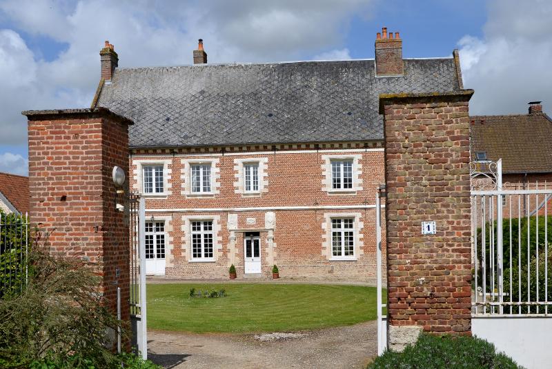 Manoir de l'Heure, Caours