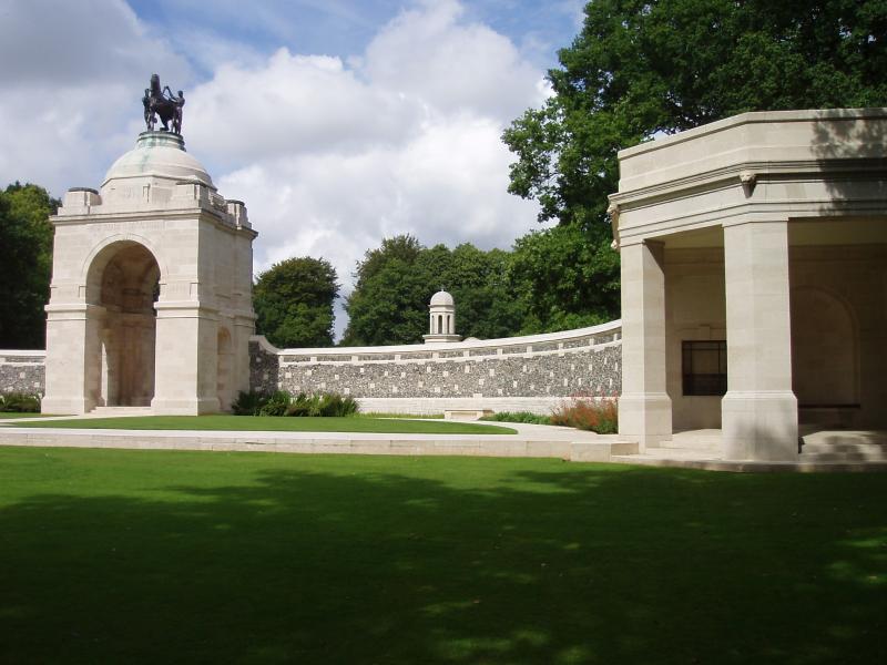mémorial sud-africain et Delville Wood Cemetery, Longueval