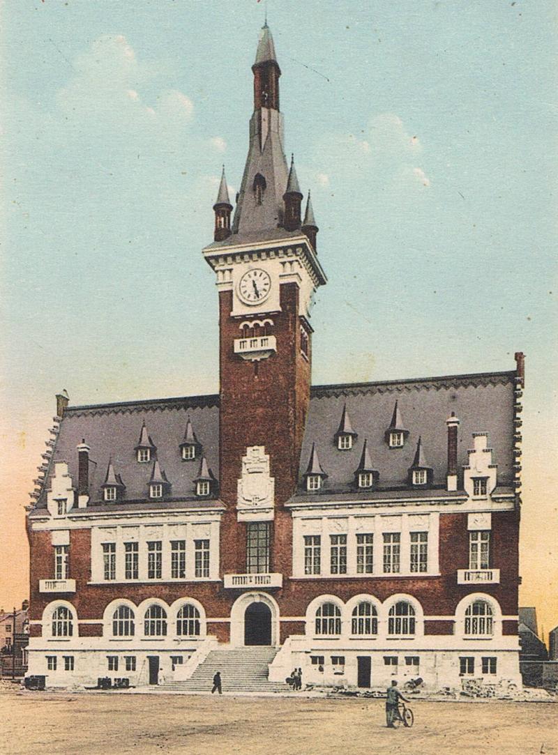 Hôtel de ville, Albert