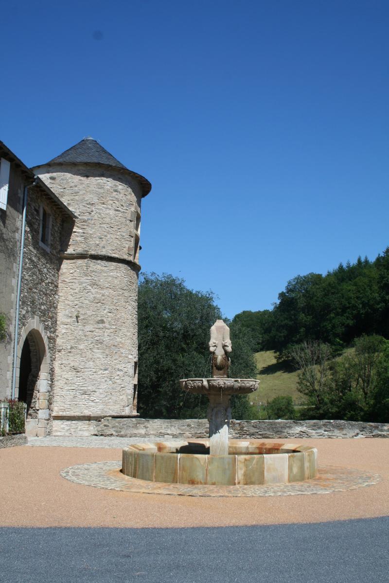 Fontaine du 17e siècle, Lacaze