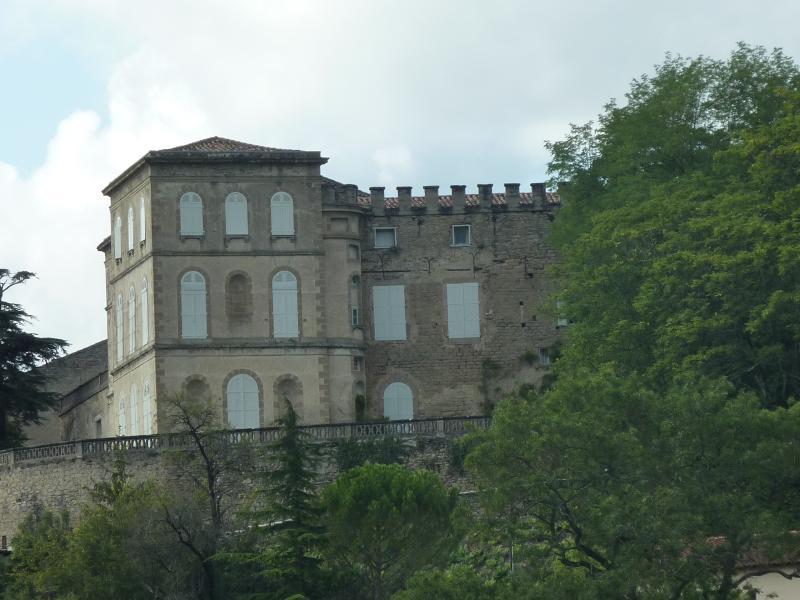 Château, Viviers-lès-Montagnes