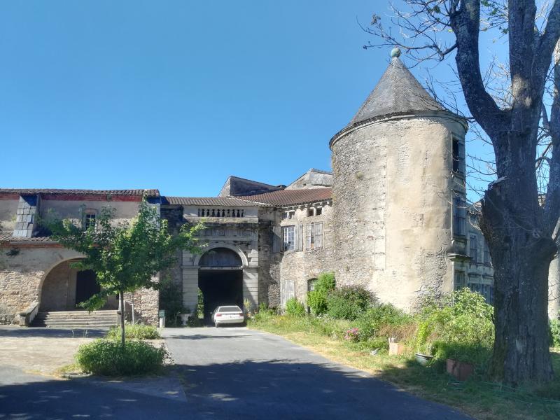 Château, Sauveterre