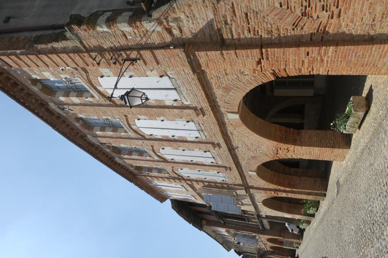Immeuble, Auvillar