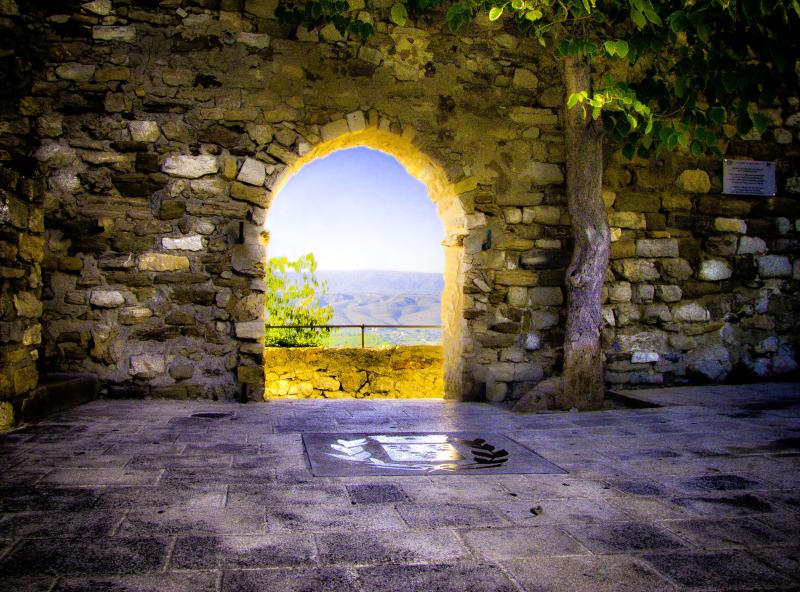 Remparts avec leurs deux portes (restes), Le Castellet