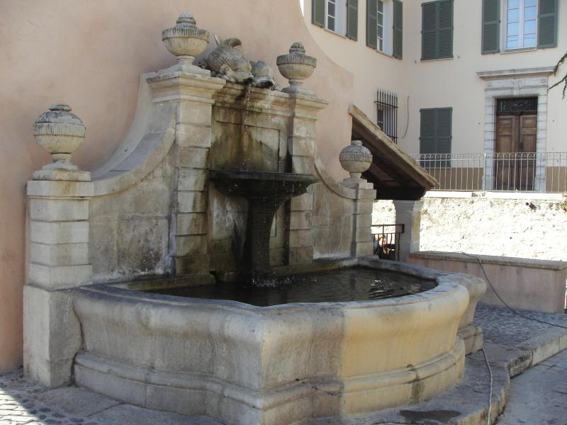 Fontaine du lavoir, Cotignac