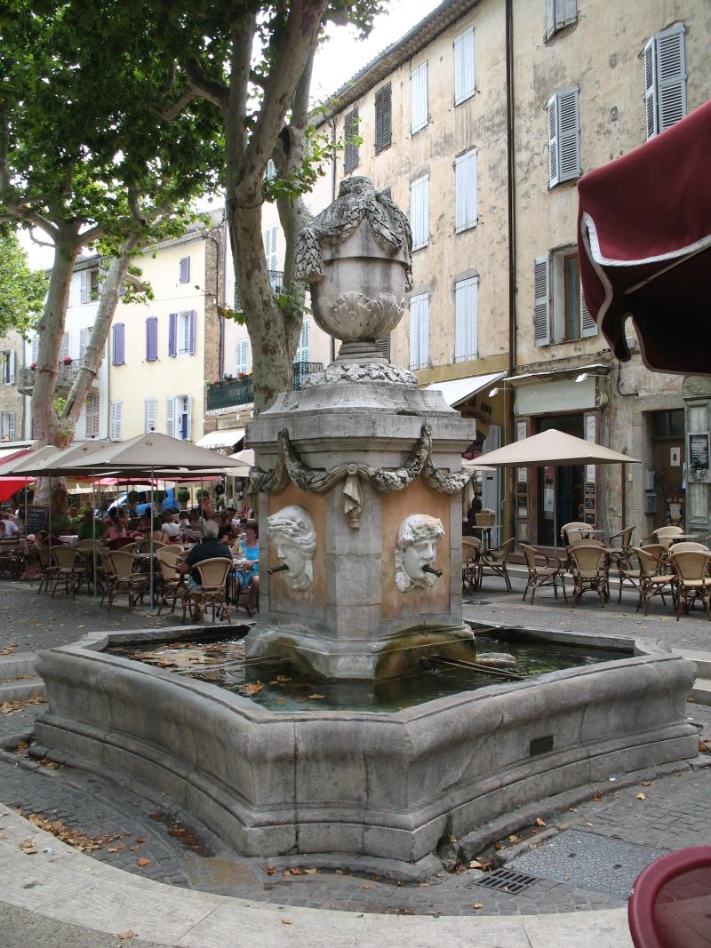 Fontaine des Quatre Saisons, Cotignac