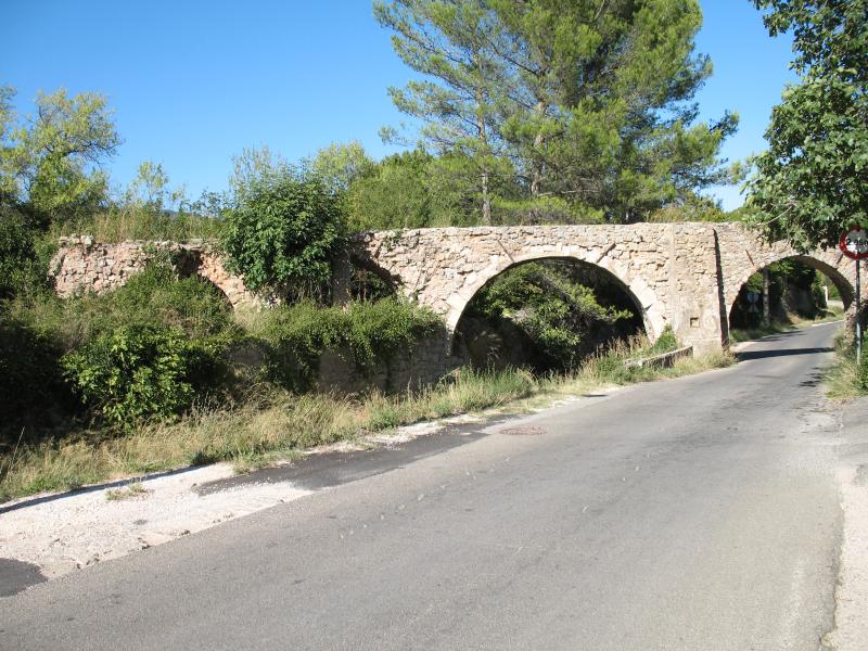 Aqueduc des Cinq-Ponts, Cuers