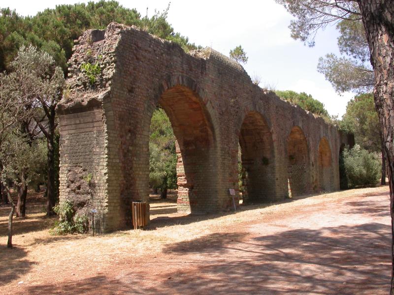 Aqueduc antique (restes de l'), Fréjus