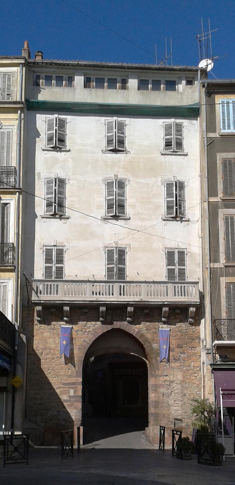 Porte de Fenouillet, Hyères