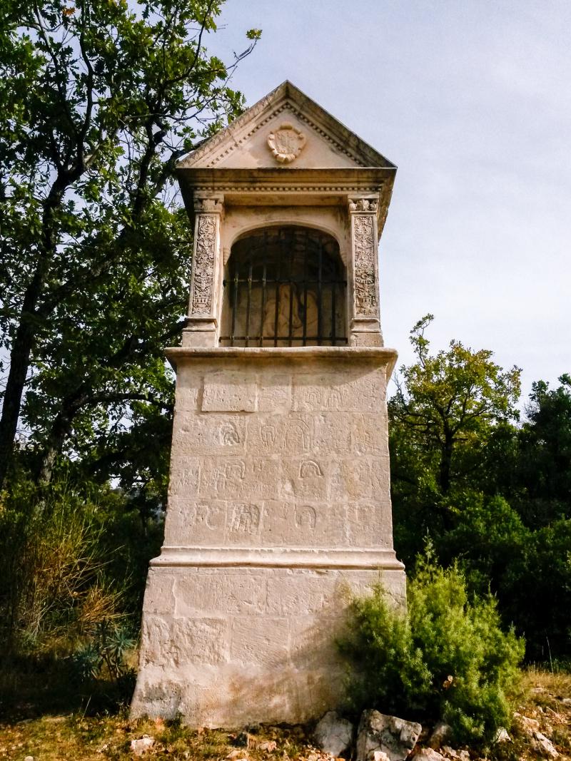 Oratoire situé sur le domaine des Béguines, Nans-les-Pins