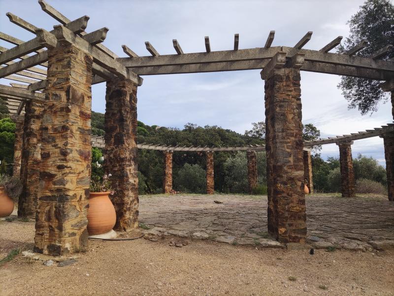Pergola ronde du Pateck et escalier fleuri, Rayol-Canadel-sur-Mer