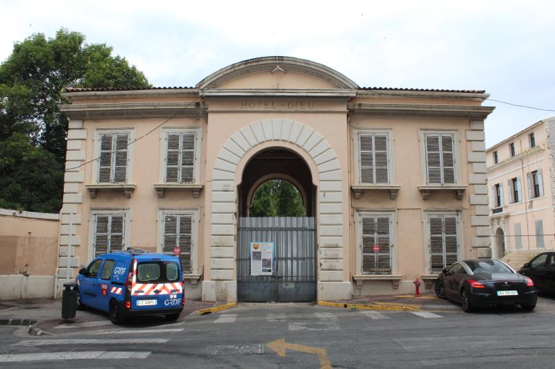 Hôpital Chalucet et jardin public Alexandre Ier, Toulon