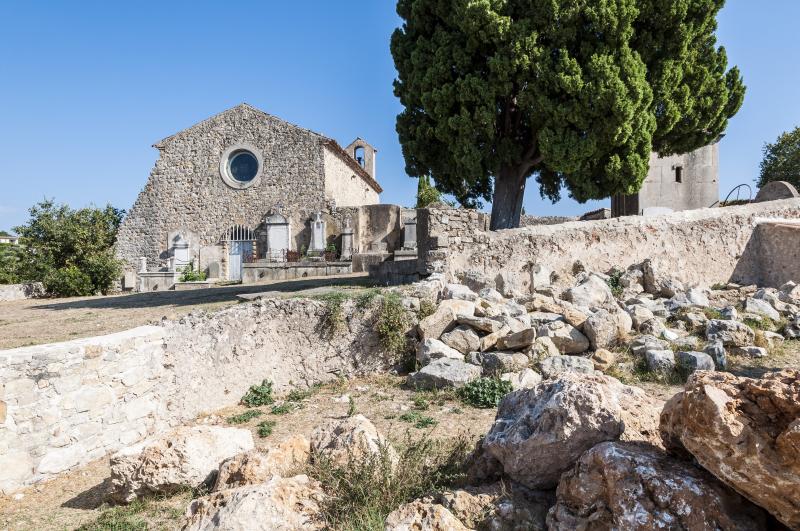 Vestiges du castrum et de la chapelle Saint-Barthélemy, Montauroux