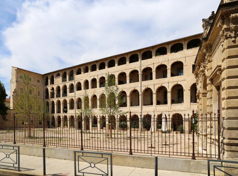 Aumône générale (ancienne), Avignon