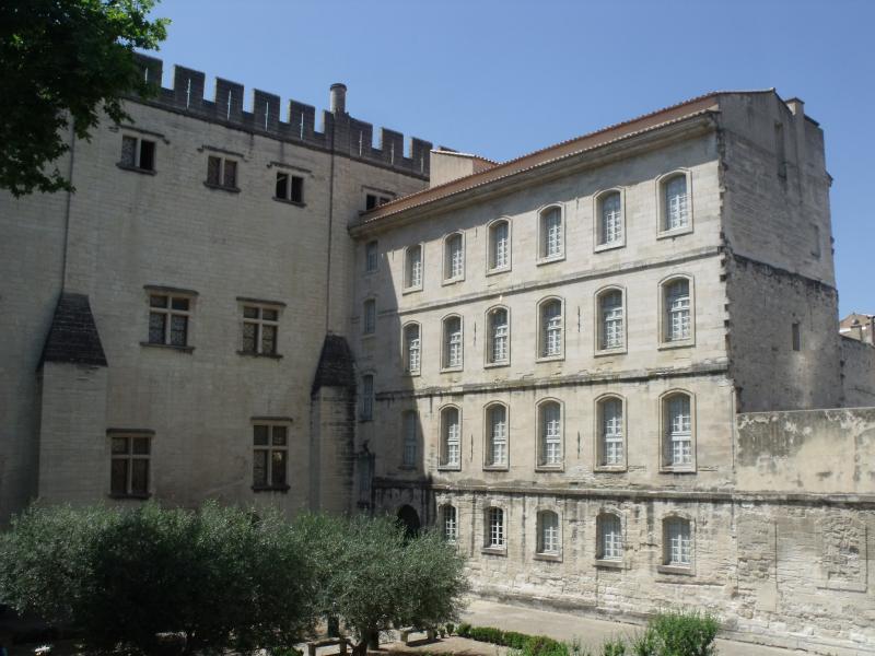 Livrée cardinalice Ceccano (ancienne), Avignon