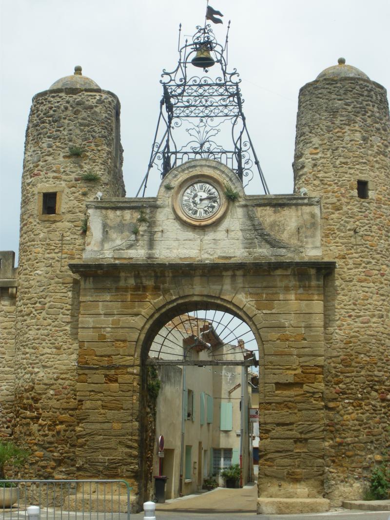Porte de ville, Camaret-sur-Aigues