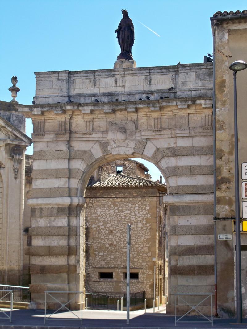 Porte d'Avignon, Cavaillon