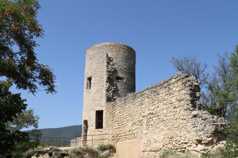 Enceinte médiévale, Cucuron