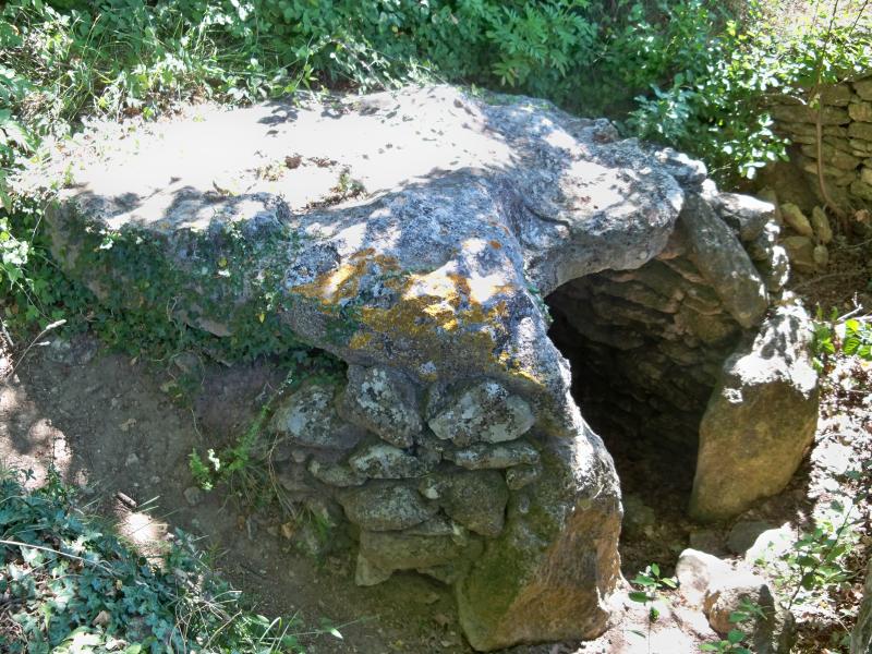 Dolmen de la Pichone, Ménerbes