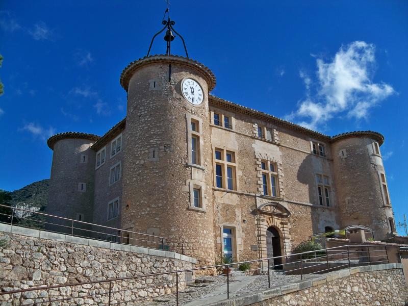 Château de Rustrel, Rustrel