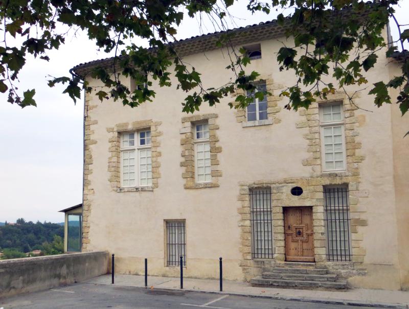 Maison d'Estienne du Bourguet, La Tour-d'Aigues