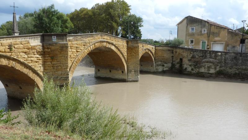 Pont sur l'Ouvèze, Bédarrides