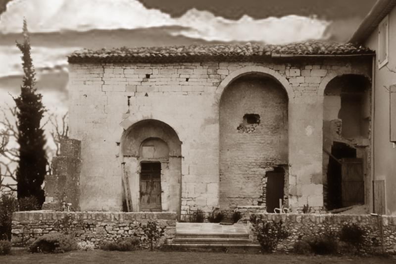 Ancienne abbaye Saint-Pierre-des-Tourettes, au vieux château des Tourettes, Apt