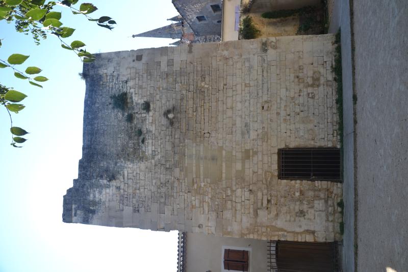 Tour du moulin de l'Ecole, Pernes-les-Fontaines