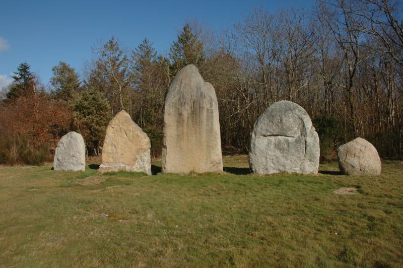Menhirs, Avrillé