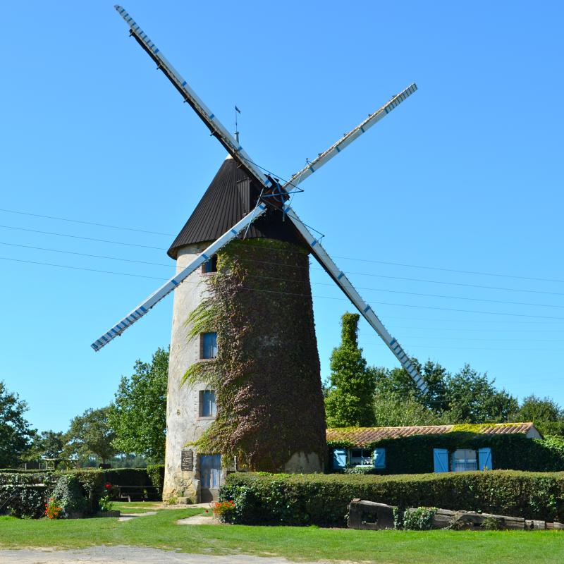 Moulin à vent dit Le Petit-Moulin, Châteauneuf