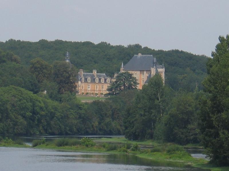 Château de Touffou, Bonnes