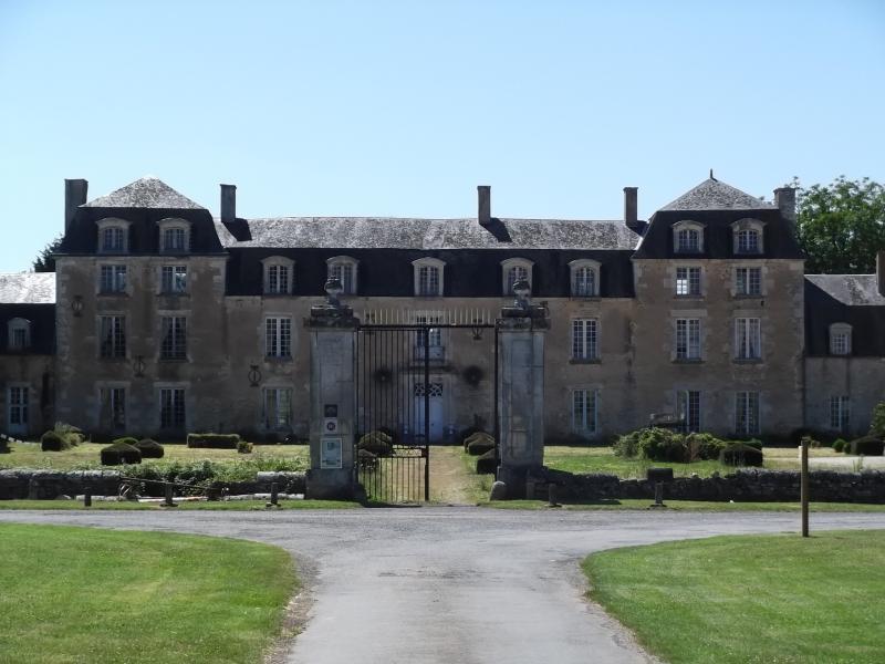 Château d'Epanvilliers, Brux