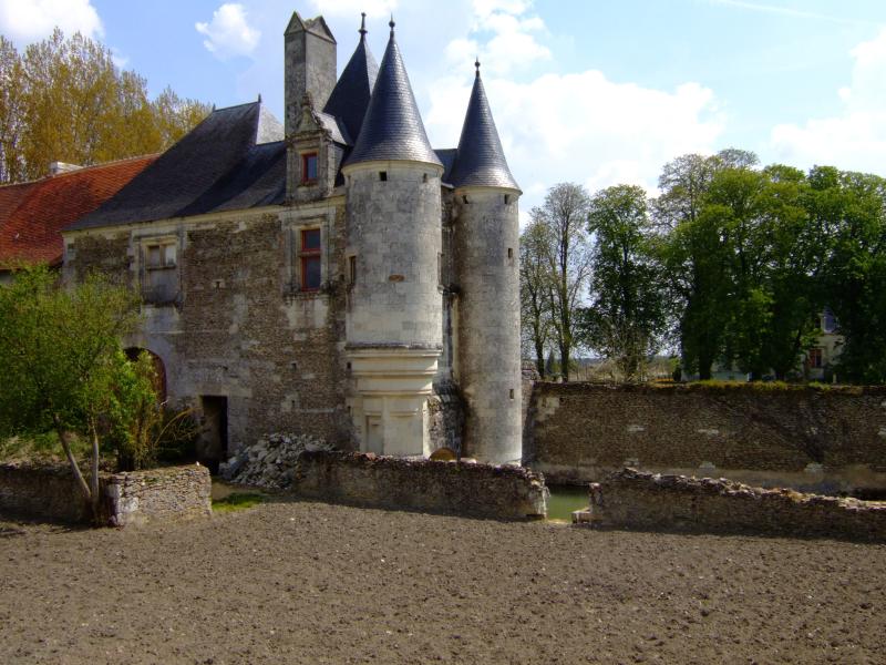 Château, Coussay