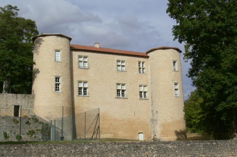 Château, Ayron