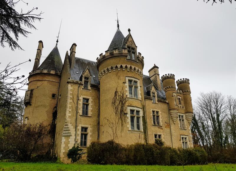 Château de Fougeret, Queaux