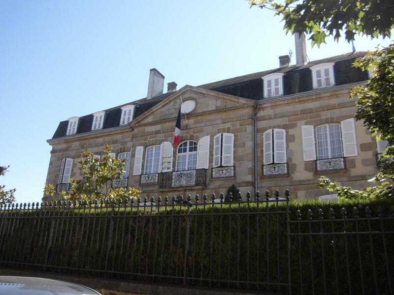 Hôtel du 18e siècle, actuellement sous-préfecture de Bellac, Bellac