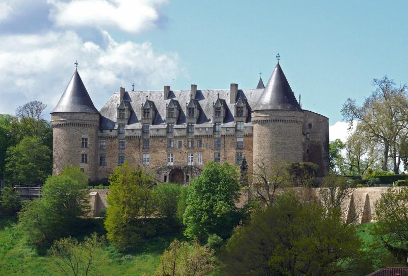 Château, actuellement musée départemental d'art contemporain et sous-préfecture de Rochechouart, Rochechouart