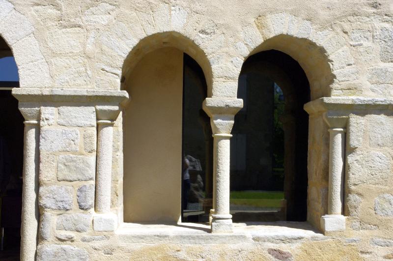 Ancien prieuré, Les Salles-Lavauguyon
