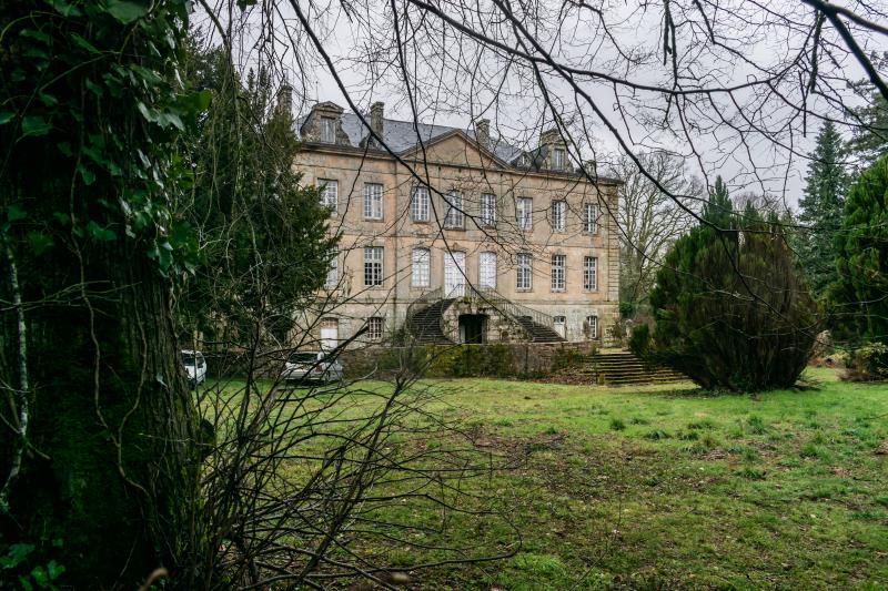 Château, Thouron