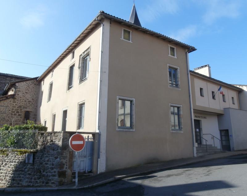 Ancien prieuré Saint-Sauveur, actuel tribunal d'instance, Rochechouart