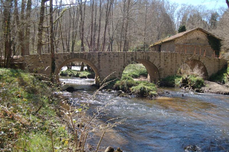 Pont de Lascaux sur la Gorre, Saint-Auvent