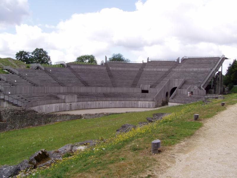 Amphithéâtre romain (ruines)
