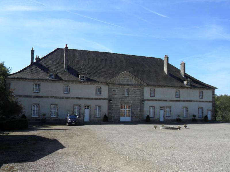 Château et son pigeonnier, Thuillières