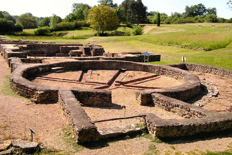 Ruines gallo-romaines des Fontaines Salées (également sur commune de Saint-Père), Foissy-lès-Vézelay