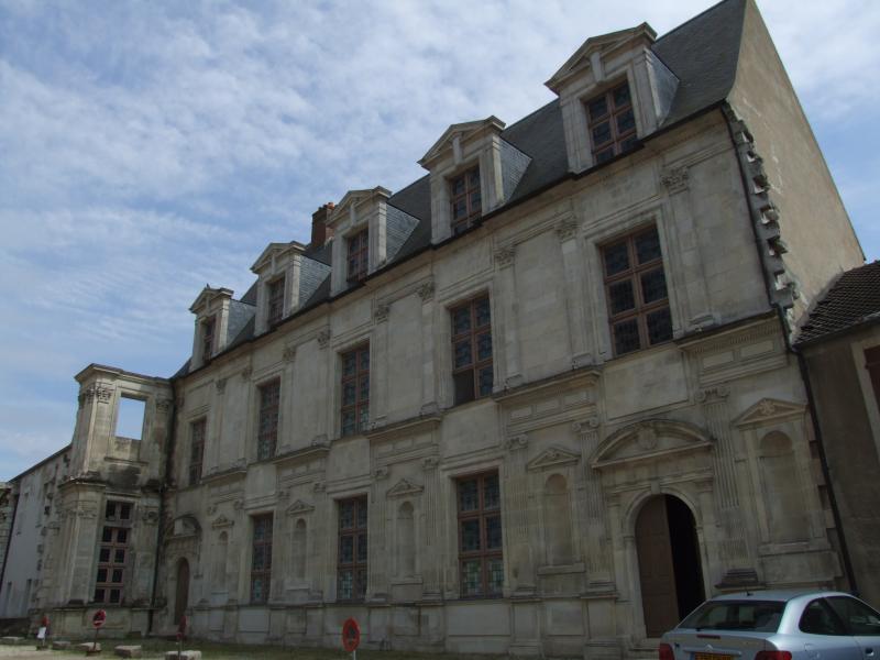 Ancien château des Comtes de Gondi, Joigny
