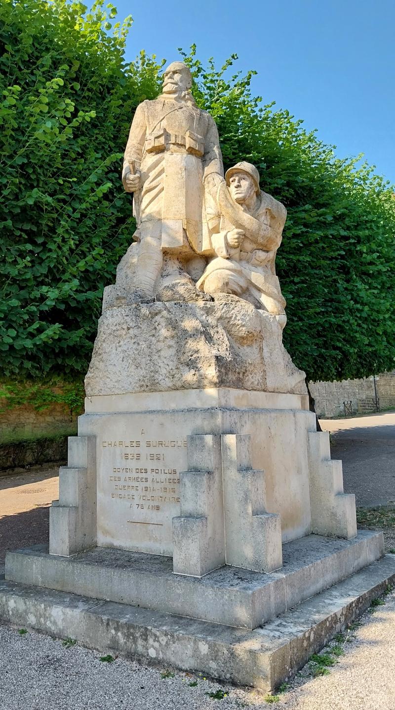 Monument à Surugue, Auxerre