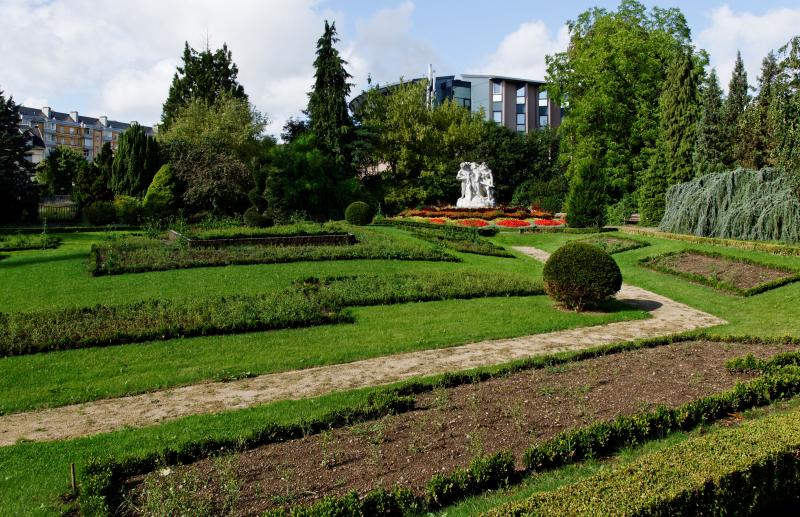 Square Emile Lechten, anciennement square Jean-Jaurès