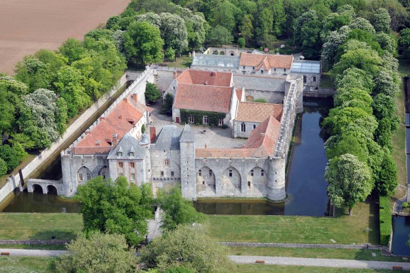 Château de Farcheville, Bouville