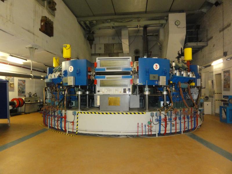 Anneau de collisions d'Orsay, sis au Centre Universitaire d'Orsay, Bures-sur-Yvette